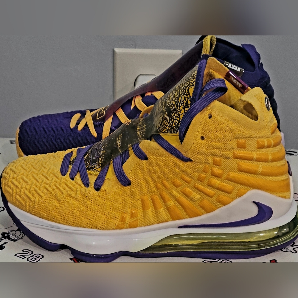 "LAKERS "Lebron VXII LMTD EP - Picture 4 of 10